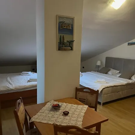 Vunic Apartment *