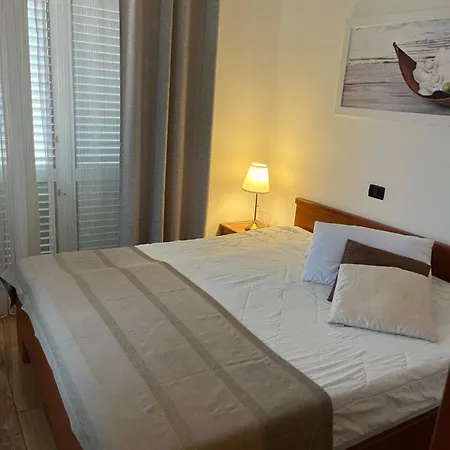 Vunic Apartment *